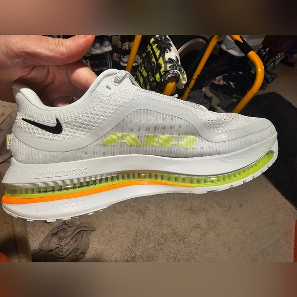 Size 11.5 - Nike Pegasus Premium White-Volt Orange Rare Color main image 5
